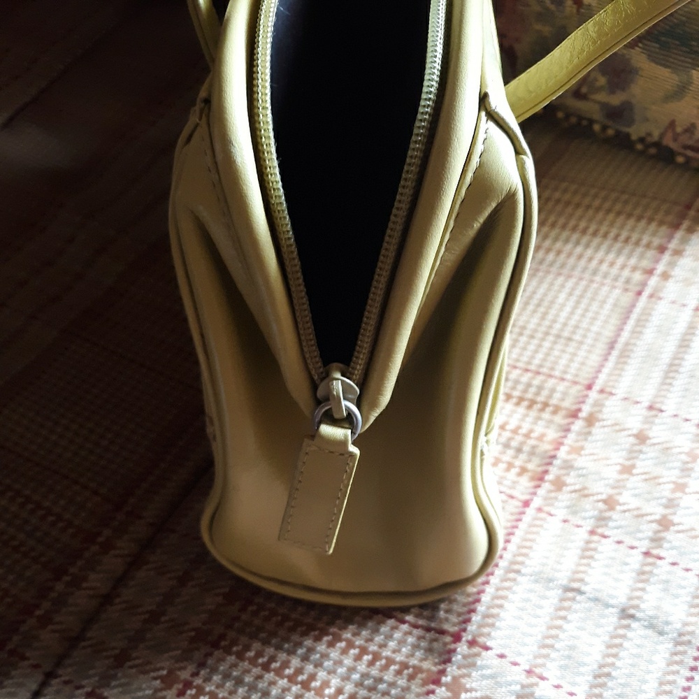 🌺KENNETH COLE Handbag - Picture 4 of 5